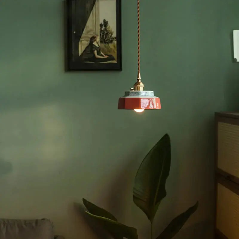 Ceramic Vintage Pendant Light — alternate product view 3