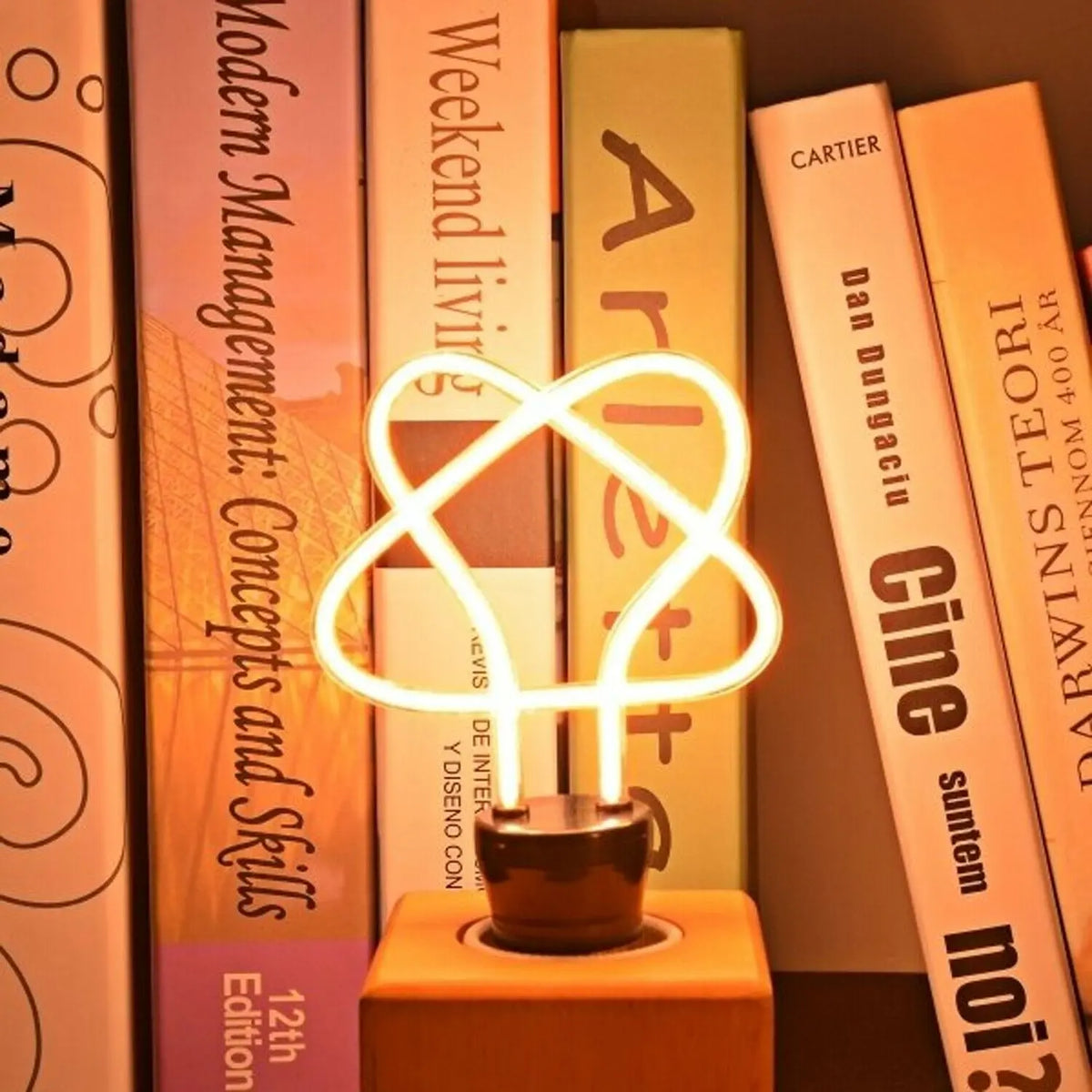 E27 8W Vintage LED Soft Filament Light — alternate product view 2