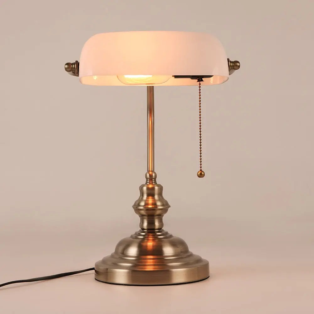 Classical Vintage Table Lamp — alternate product view 2